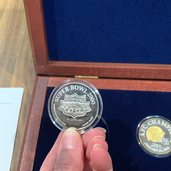 2000 Superbowl Tribute set of 9 - .999 coins and 6 bronze in wood box authentic - Picture 12 of 13